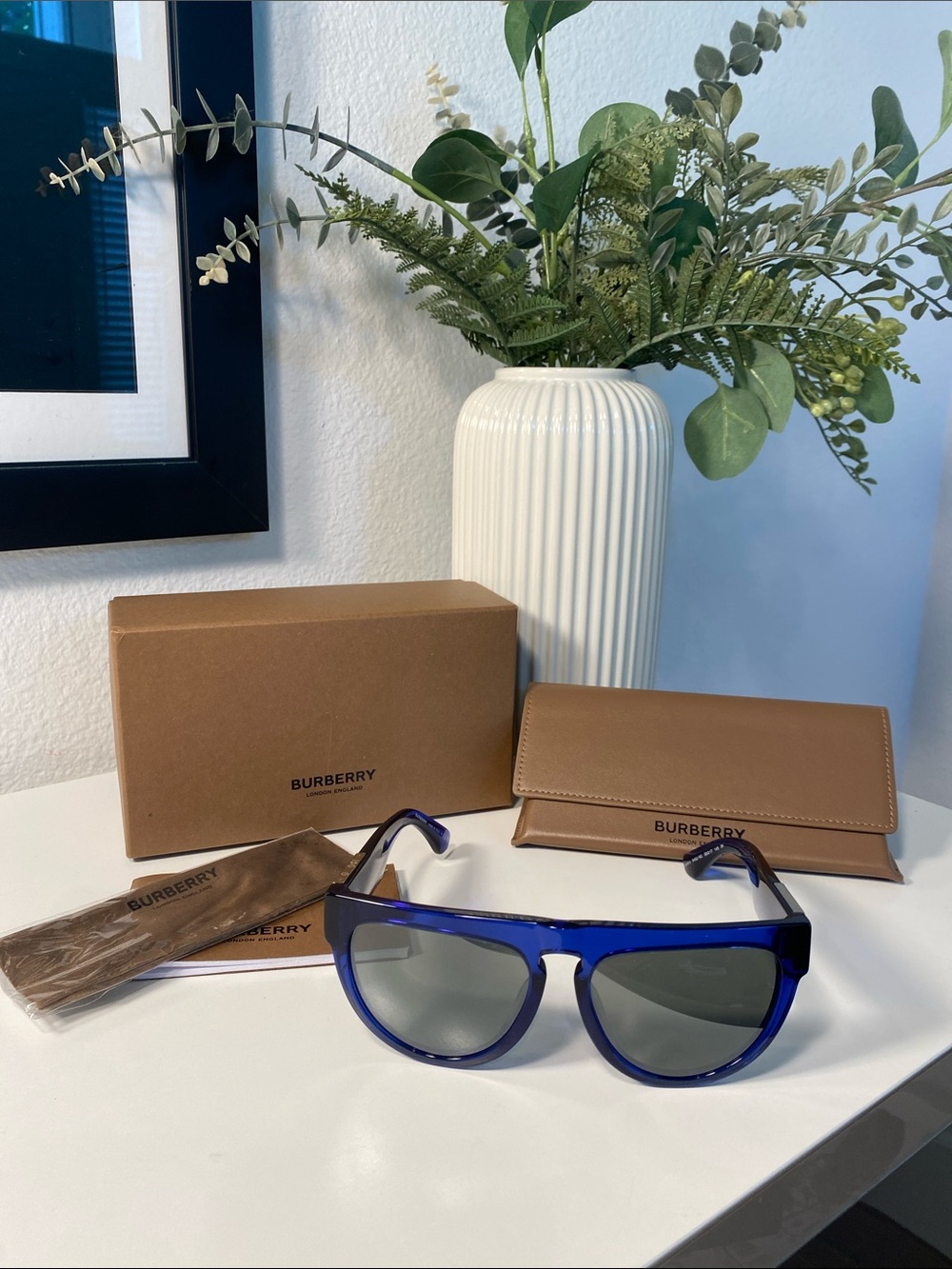 NWT BURBERRY Sunglasses